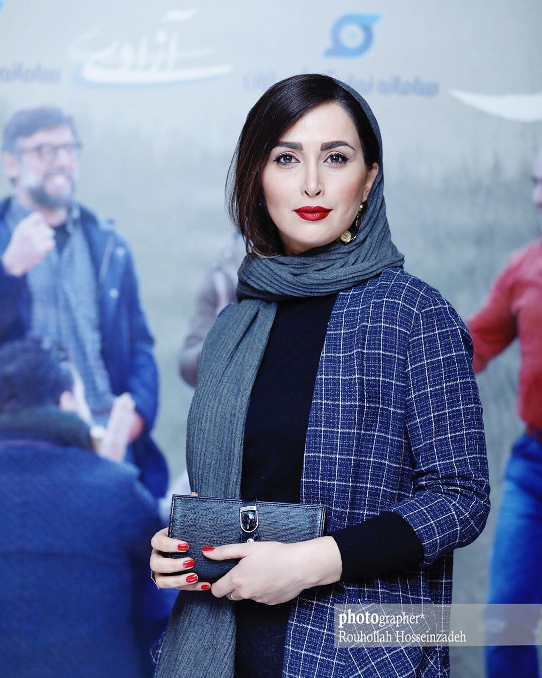 پاوان افسر در جهان با من برقص