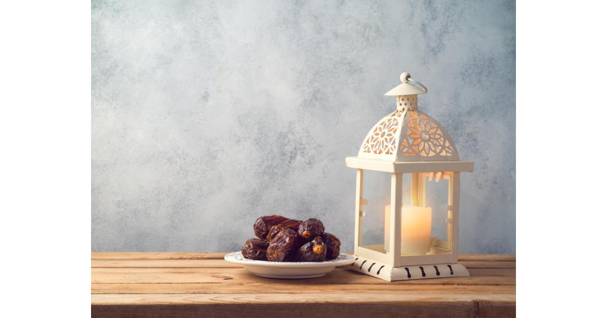 خرما و نور ماه رمضان