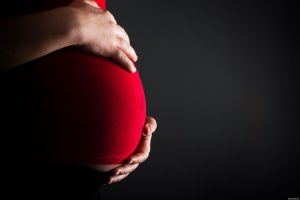 عکس پروفایل حاملگی دختر قرمز و مشکی