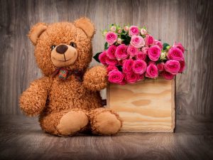 عکس پروفایل خرس عروسکی با گل