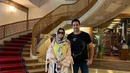 عکس پوریا پورسرخ و مادرش