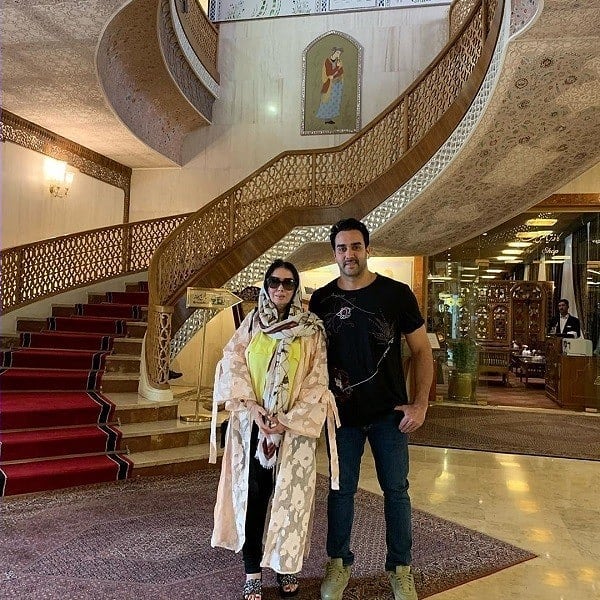عکس پوریا پورسرخ و مادرش