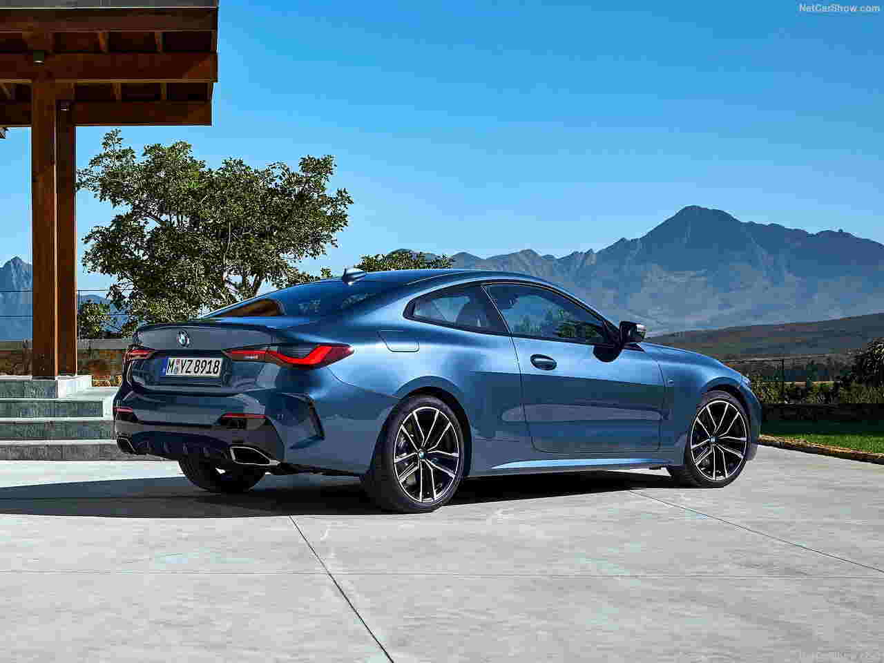 خودروی بی ام و BMW 2021 M440i Coupe آبی رنگ دیدنی