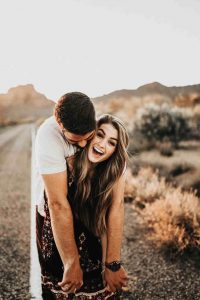 عکس ژست عاشقانه برای پروفایل