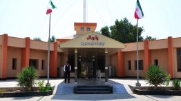 محوطه بیرونی هتل ساحل طلایی قشم