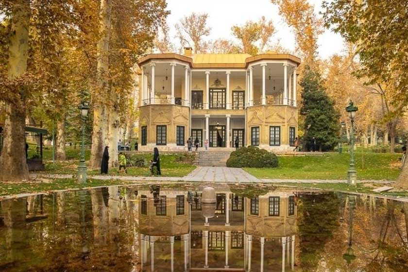 کاخ نیاوران تهران در پاییز